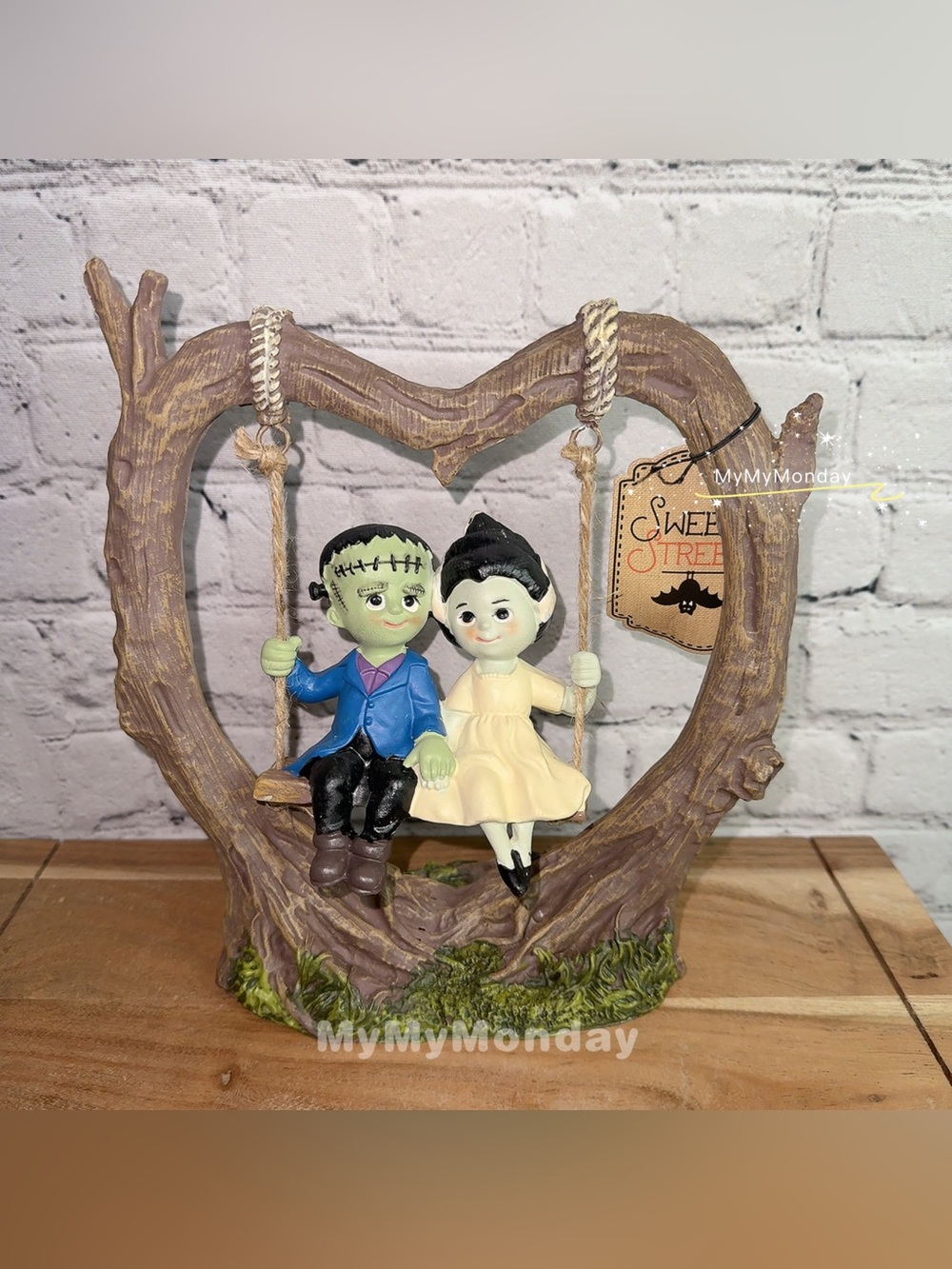 Halloween Frankenstein and Bride Swing Figurine